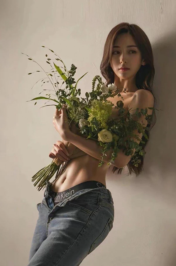 网络收集摄影师私拍无圣光美女2024图集2