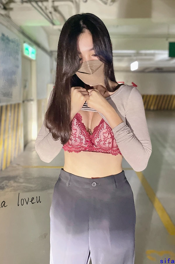 露出系福利姬@艾玛Emma订阅尺度视图合集8